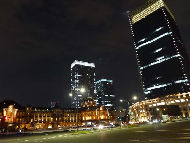 夜の東京駅.jpg