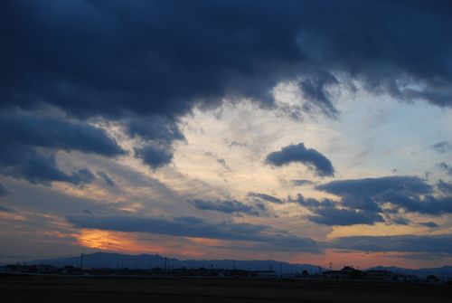 鈴鹿山脈に沈む太陽