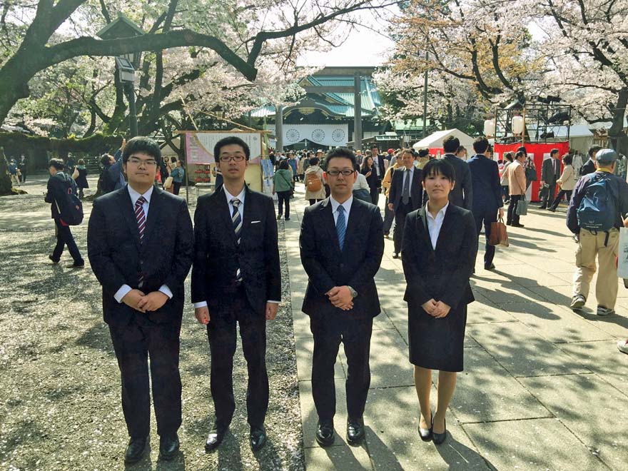 2016年４月入社_靖國神社にて