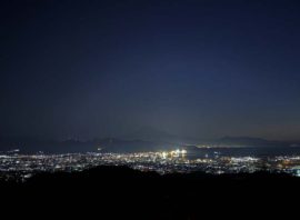 遠くの光がチラチラ揺らぐのはなぜなの？？