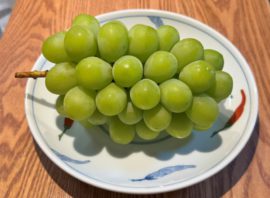 599円だと思ったシャインマスカットが、まさかの4,000円超え！？