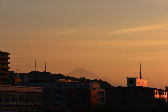 朝焼けと富士山