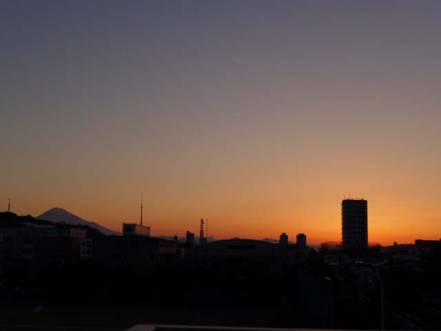 朝焼けと富士山