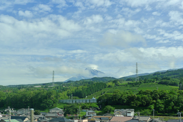 新幹線車窓から見えた富士山