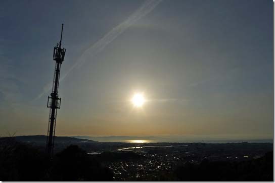 静岡市内にある徳願寺山から駿河湾を撮影
