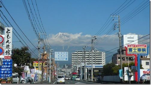 富士市内から見る富士山