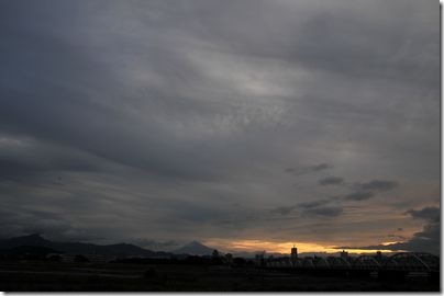 遠くに富士山が・・・・・