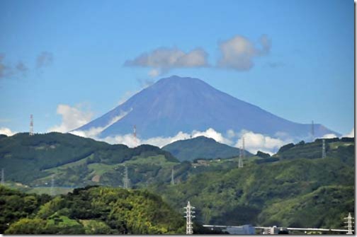 東名高速道路