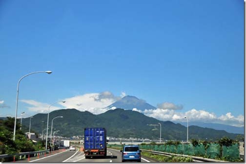 東名高速道路