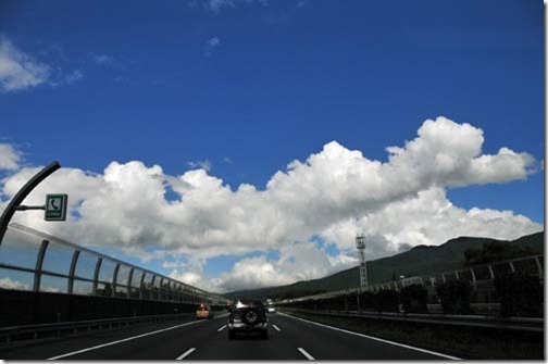 東名高速道路