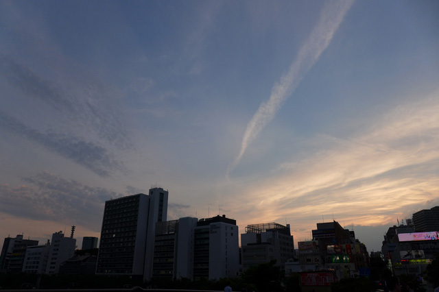 都内の夕空